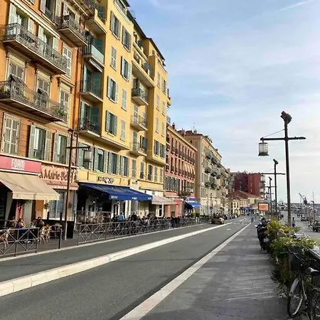 Nautical Living In The Sought-after Port Apartment Nice